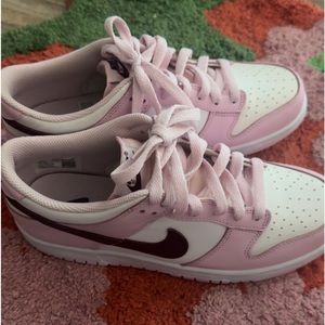 Size 8 women’s pink foam nike dunks
